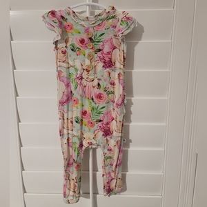 Little bum bums hogs and kisses ruffle romper